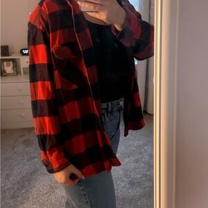 Aerie Red and Black Plaid Women's plaid shirt Large $15
